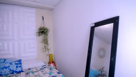 Snapshot of dina_mcry chatting on June 24, 2026, 7:02 pm DINA online show from June 24, 2026, 7:02 pm