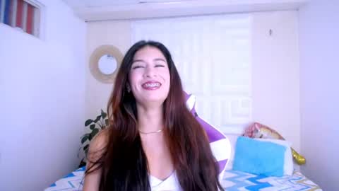 Snapshot of dina_mcry chatting on July 23, 2026, 6:17 pm DINA online show from July 23, 2026, 6:17 pm