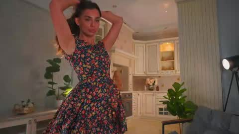 Snapshot of dinacaguimbal chatting on May 8, 2026, 12:32 pm Dina and ill be glad to be here with you follow to me online show from May 8, 2026, 12:32 pm