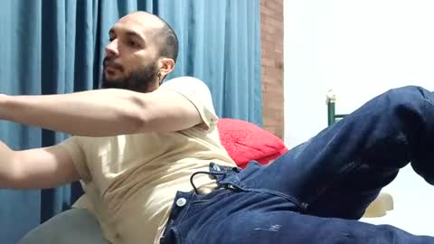 Snapshot of dinchtcams chatting on June 19, 2026, 6:07 am Dincht online show from June 19, 2026, 6:07 am