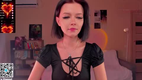 Snapshot of dindin_ chatting on December 15, 2025, 2:21 pm Jessie online show from December 15, 2025, 2:21 pm