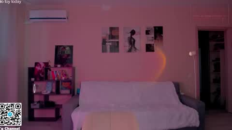 Snapshot of dindin_ chatting on December 21, 2025, 7:59 am Jessie online show from December 21, 2025, 7:59 am