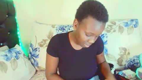 Snapshot of dinnydakrazx chatting on October 20, 2025, 6:14 am dinnydakrazx online show from October 20, 2025, 6:14 am