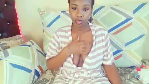 Snapshot of dinnydakrazx chatting on October 23, 2025, 7:18 am dinnydakrazx online show from October 23, 2025, 7:18 am