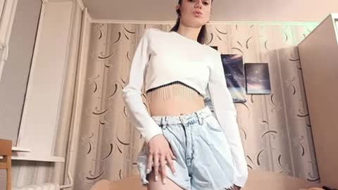 dinorahfleeks online show from March 12, 2026, 6:58 pm