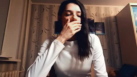 dinorahfleeks online show from March 16, 2026, 7:40 pm