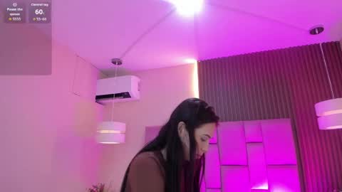 Cristal  online show from April 28, 2026, 3:11 am