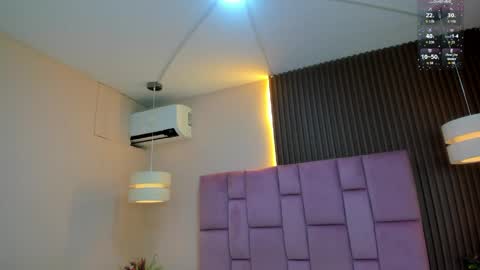 Cristal  online show from April 29, 2026, 3:10 am