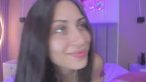 Snapshot of diosa_cristal chatting on May 13, 2026, 5:16 am Cristal online show from May 13, 2026, 5:16 am