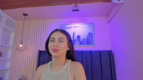 Snapshot of diosa_cristal chatting on May 26, 2026, 4:30 am Cristal online show from May 26, 2026, 4:30 am