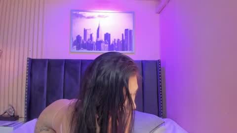 Snapshot of diosa_cristal chatting on July 1, 2026, 3:19 am Cristal online show from July 1, 2026, 3:19 am