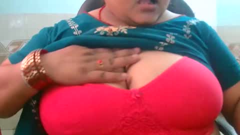 dipa2345 online show from March 16, 2026, 4:40 am