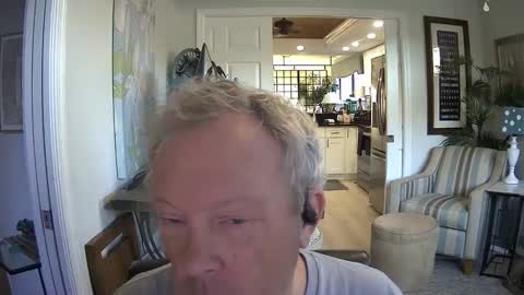 Snapshot of dirkpitt223 chatting on February 12, 2025, 10:37 pm DirtkPitt Fun guy working online show from February 12, 2025, 10:37 pm