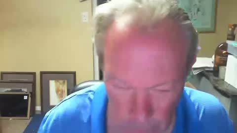 Snapshot of dirkpitt223 chatting on October 19, 2025, 2:40 pm DirtkPitt Fun guy working online show from October 19, 2025, 2:40 pm