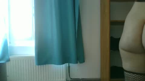 Snapshot of dirrty_girl_ chatting on September 28, 2025, 10:42 am Shelly online show from September 28, 2025, 10:42 am