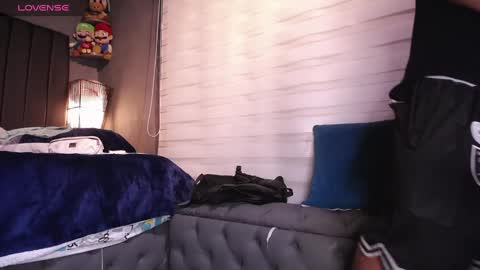 dirty_27cms online show from December 14, 2024, 2:01 am