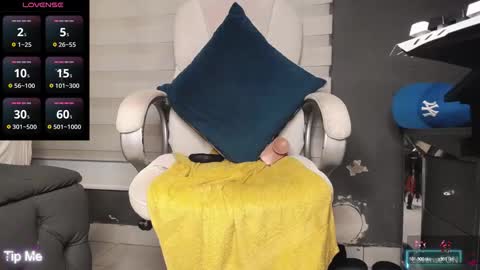 Snapshot of dirty_27cms chatting on November 23, 2025, 1:05 am dirty_27cms online show from November 23, 2025, 1:05 am