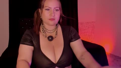 Snapshot of dirty_foxy69 chatting on December 2, 2025, 5:57 am Violet online show from December 2, 2025, 5:57 am