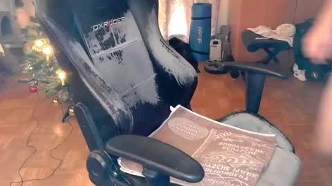 Snapshot of dirty_fun_boy chatting on December 20, 2024, 1:11 pm dirty_fun_boy online show from December 20, 2024, 1:11 pm