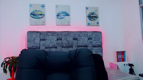 dirty model online show from September 14, 2025, 1:38 am