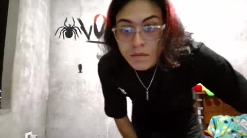 dirty model online show from May 1, 2026, 2:05 am