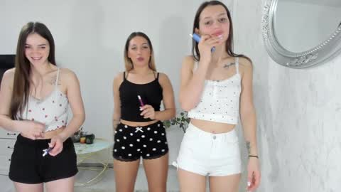 Snapshot of dirtygirls99 chatting on February 15, 2026, 1:57 am Gyna Josie online show from February 15, 2026, 1:57 am