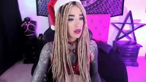 Snapshot of dirtyonix chatting on December 26, 2024, 2:44 am ONIX online show from December 26, 2024, 2:44 am