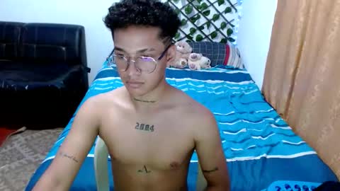 dirtyslimlatin online show from April 23, 2026, 10:23 pm