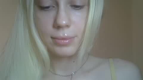 Snapshot of ditamilton chatting on March 24, 2026, 8:36 pm DitaMilton online show from March 24, 2026, 8:36 pm