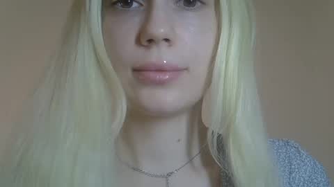 Snapshot of ditamilton chatting on March 26, 2026, 8:25 pm DitaMilton online show from March 26, 2026, 8:25 pm
