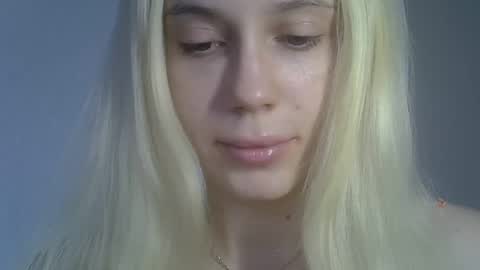 Snapshot of ditamilton chatting on April 10, 2026, 2:55 pm DitaMilton online show from April 10, 2026, 2:55 pm