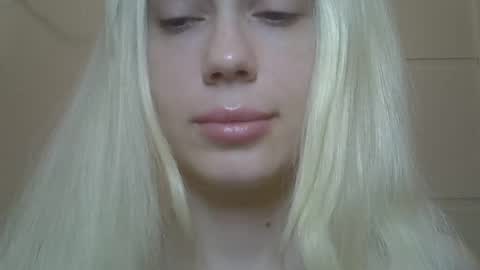 Snapshot of ditamilton chatting on April 26, 2026, 7:22 pm DitaMilton online show from April 26, 2026, 7:22 pm