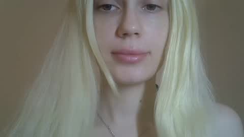 Snapshot of ditamilton chatting on April 28, 2026, 8:36 pm DitaMilton online show from April 28, 2026, 8:36 pm