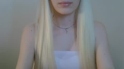 Snapshot of ditamilton chatting on June 25, 2026, 6:56 pm DitaMilton online show from June 25, 2026, 6:56 pm