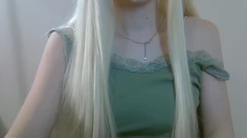 Snapshot of ditamilton chatting on July 23, 2026, 9:46 pm DitaMilton online show from July 23, 2026, 9:46 pm