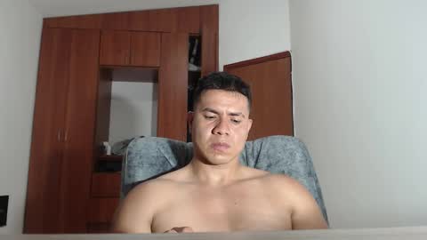 Diva Mancini online show from November 30, 2025, 2:15 am