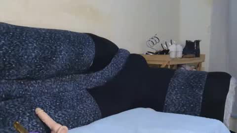 divineassgoddess online show from May 4, 2026, 12:17 am