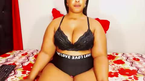 Snapshot of divinebooty93 chatting on October 3, 2025, 7:49 am divinebooty93 online show from October 3, 2025, 7:49 am