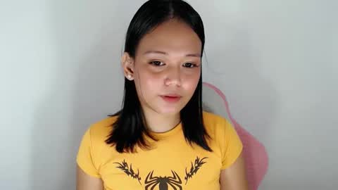 Snapshot of divinegoddness chatting on May 17, 2026, 5:42 pm Crystal mae online show from May 17, 2026, 5:42 pm