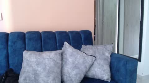 Snapshot of divineisis chatting on May 22, 2026, 12:00 pm Hera online show from May 22, 2026, 12:00 pm