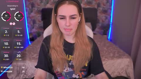 DivineJasss online show from March 4, 2026, 9:43 pm