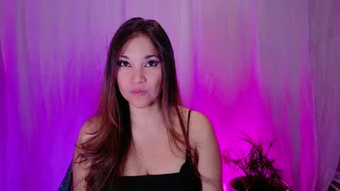 Snapshot of divinelynn chatting on January 22, 2025, 1:42 pm DivineLynn online show from January 22, 2025, 1:42 pm