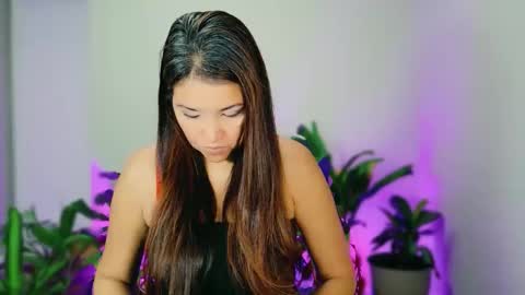 Snapshot of divinelynn chatting on December 18, 2025, 3:18 pm DivineLynn online show from December 18, 2025, 3:18 pm