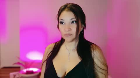 Snapshot of divinelynn chatting on March 23, 2026, 12:09 pm DivineLynn online show from March 23, 2026, 12:09 pm