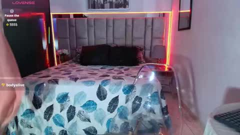 Snapshot of divinepearl chatting on September 16, 2025, 9:05 pm divinepearl online show from September 16, 2025, 9:05 pm