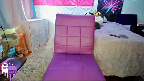 Snapshot of divynejade chatting on December 3, 2024, 5:23 pm Jade Divyne online show from December 3, 2024, 5:23 pm