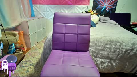 Snapshot of divynejade chatting on December 3, 2024, 8:28 pm Jade Divyne online show from December 3, 2024, 8:28 pm