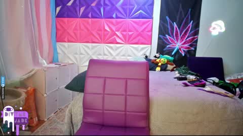 Snapshot of divynejade chatting on December 9, 2024, 3:44 pm Jade Divyne online show from December 9, 2024, 3:44 pm