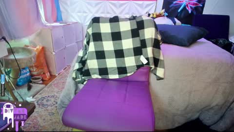 Snapshot of divynejade chatting on December 11, 2024, 3:37 pm Jade Divyne online show from December 11, 2024, 3:37 pm