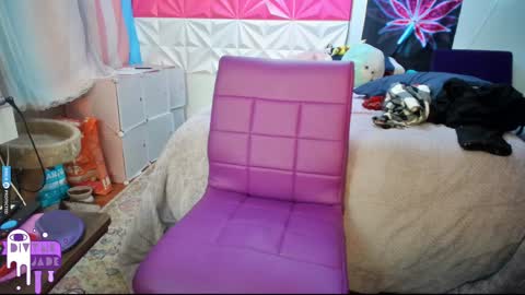 Snapshot of divynejade chatting on December 12, 2024, 12:48 am Jade Divyne online show from December 12, 2024, 12:48 am